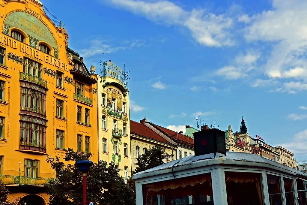 Meran Praag
