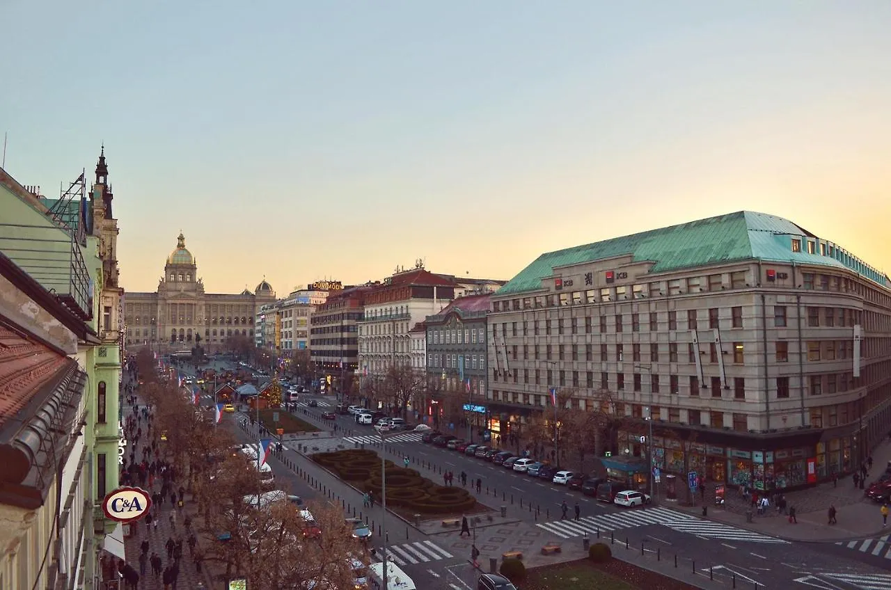 Meran Praag 3*,